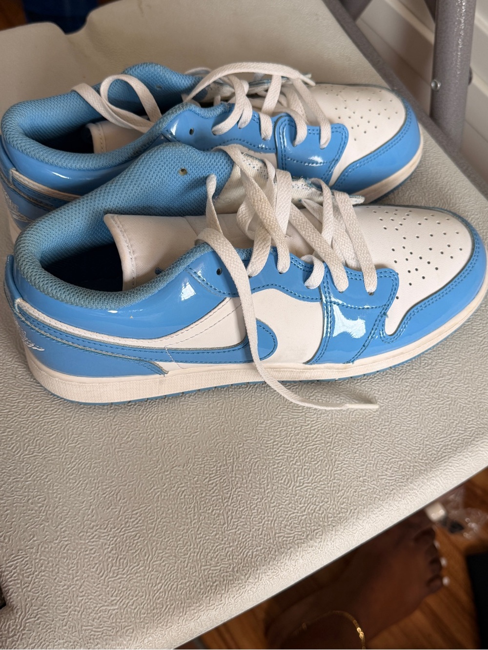 Jordan Kids Low-Top Sneakers in Light Blue and White